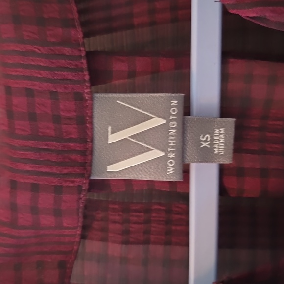 WORTHINGTON BRAND WOMENS BURGUNDY & BLACK SHORT SLEEVES BLOUSE TOP SIZE SMALL - Picture 4 of 14